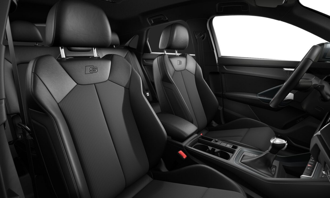Schwarzes Interior Q3