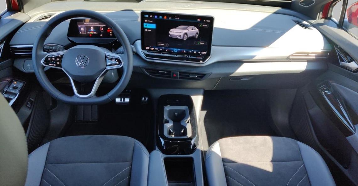 Moderne Innenausstattung mit Infotainment des ID.5