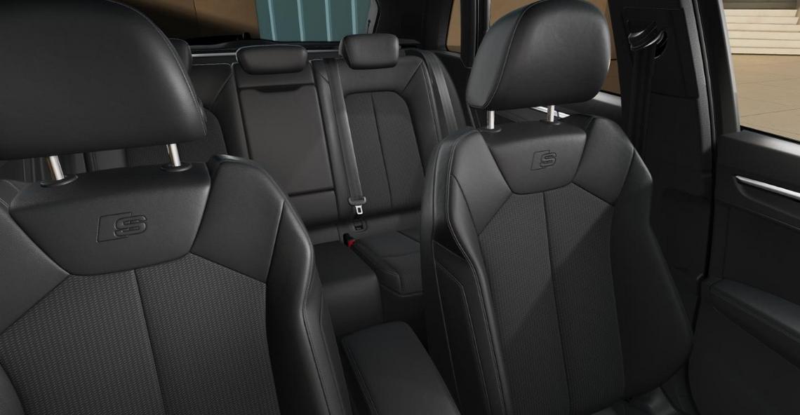 Interior und Polsterung eines Audi Q3 mit S-line Prägung