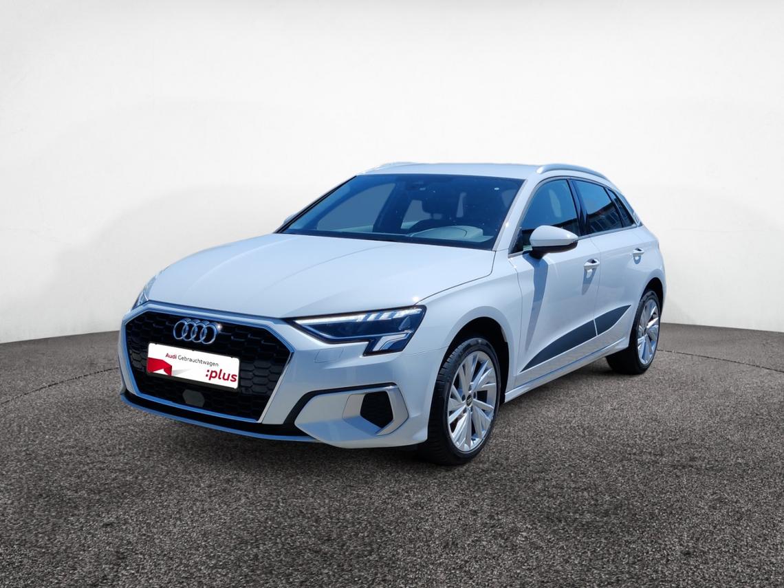 Front Links Ansicht: Weißer A3 Sportback