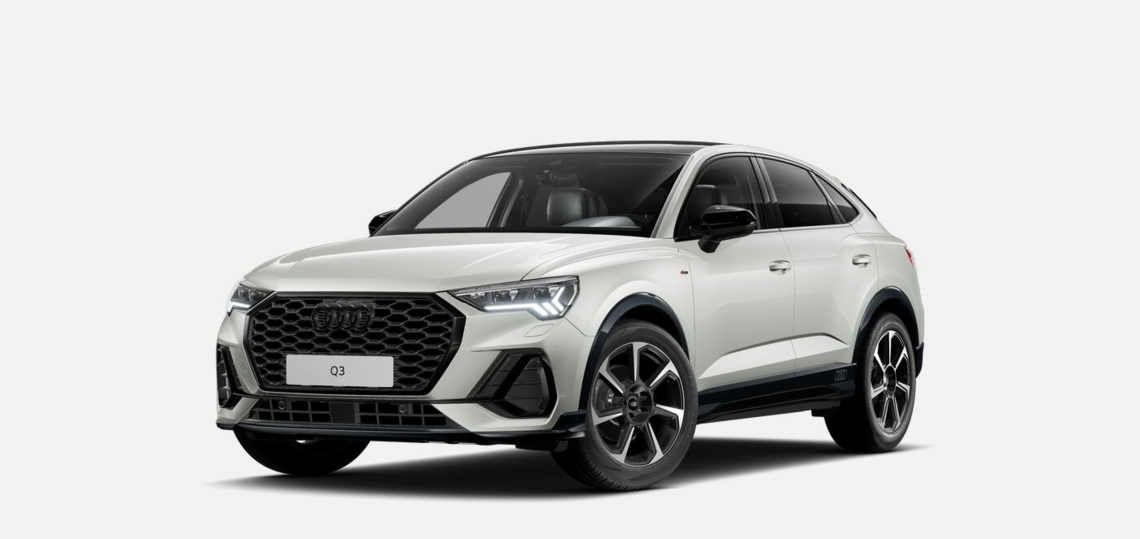Front Links Ansicht eines tausilbernen Audi Q3
